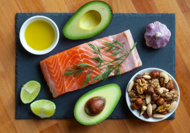 A low carb diet with fish oil can helps prevent cancer from developing